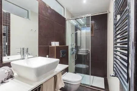 Kwatera prywatna Cosy Red La Concha Beach In A Shared